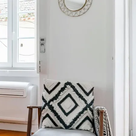 Unique And Stylish Flat In Historic Διαμέρισμα *