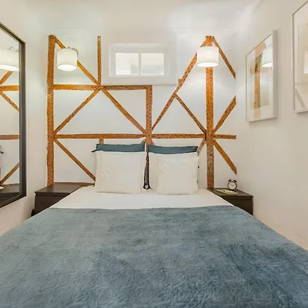 Appartamento Unique And Stylish Flat In Historic Lisbona