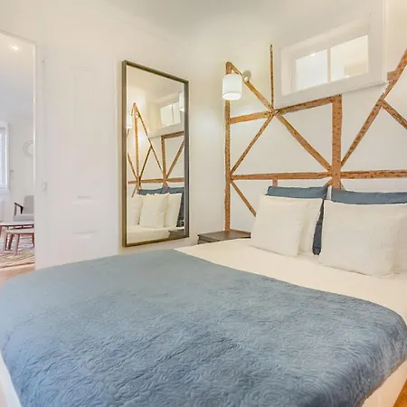 Unique And Stylish Flat In Historic *