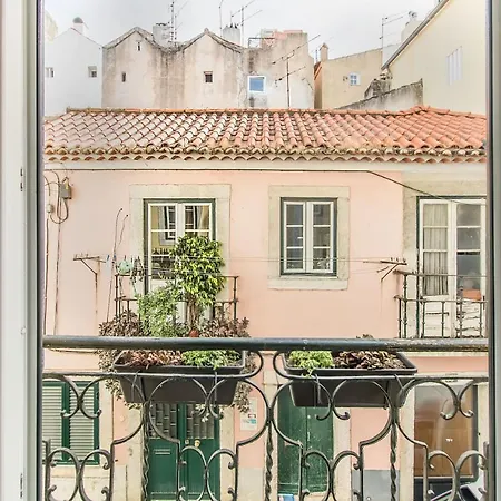 Apartment Unique And Stylish Flat In Historic