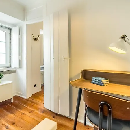 Unique And Stylish Flat In Historic * Lisboa