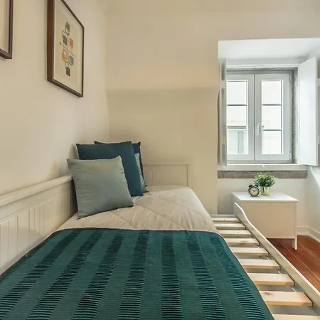 Unique And Stylish Flat In Historic *